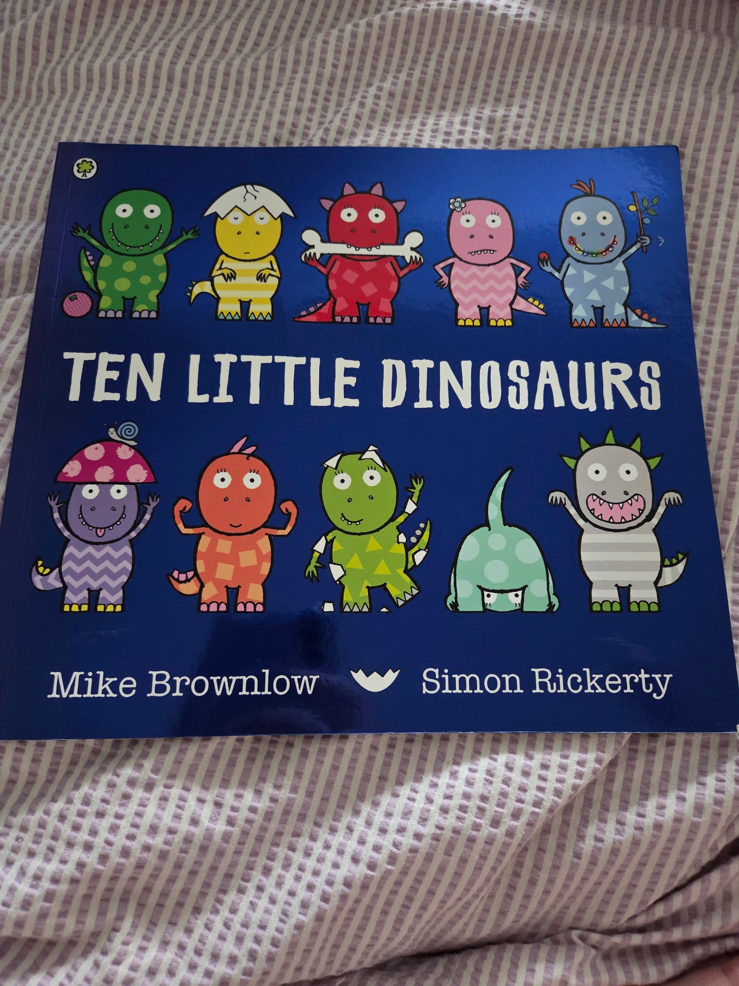 Ten little dinosaurs