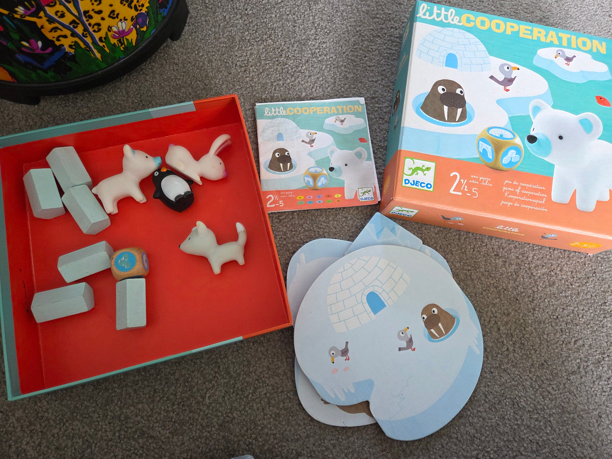 Little cooperation game