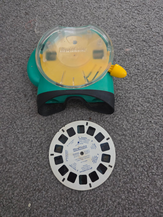 Fisher Price 2002 view master and reel