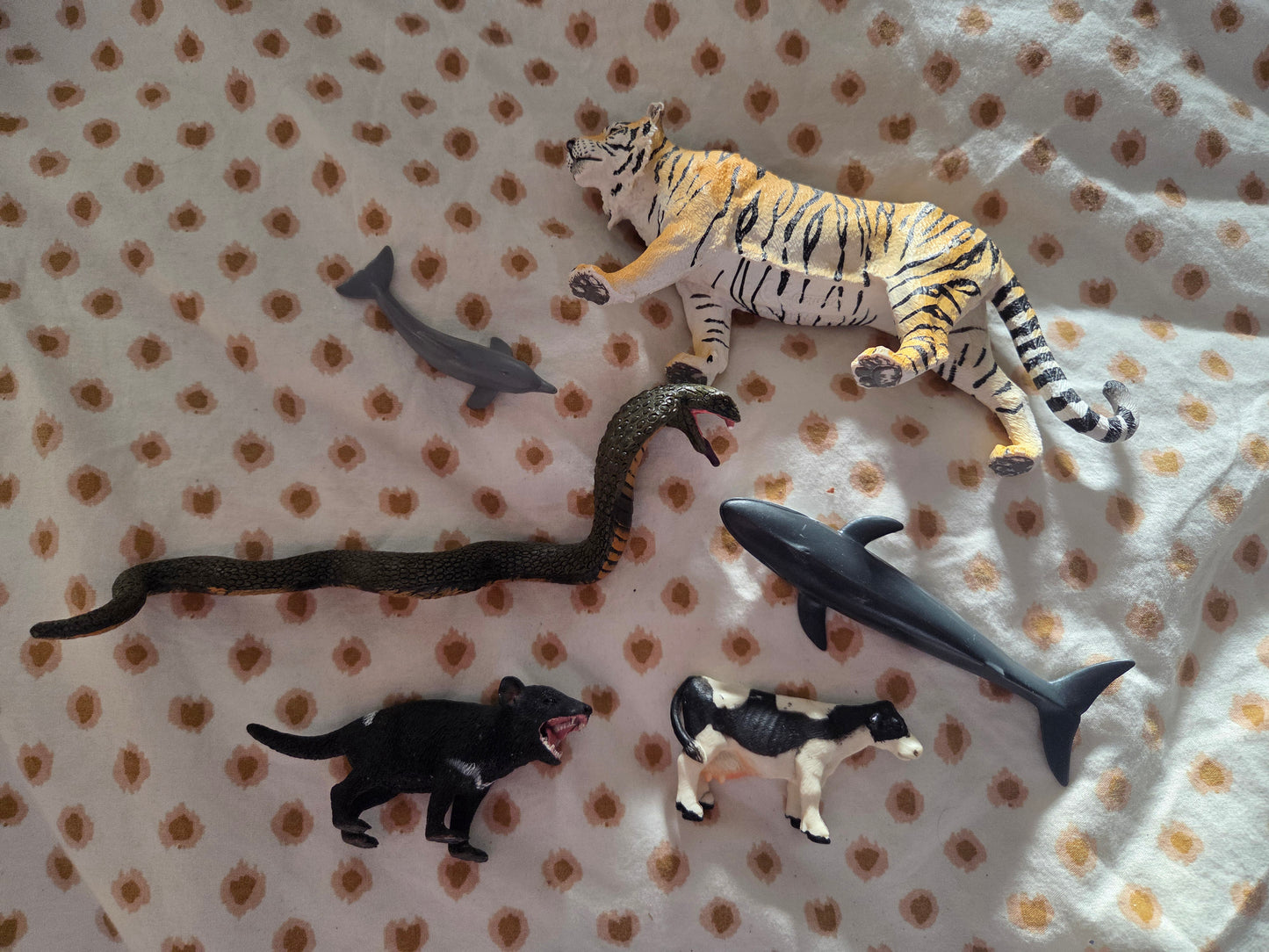 Bundle of collecta animals