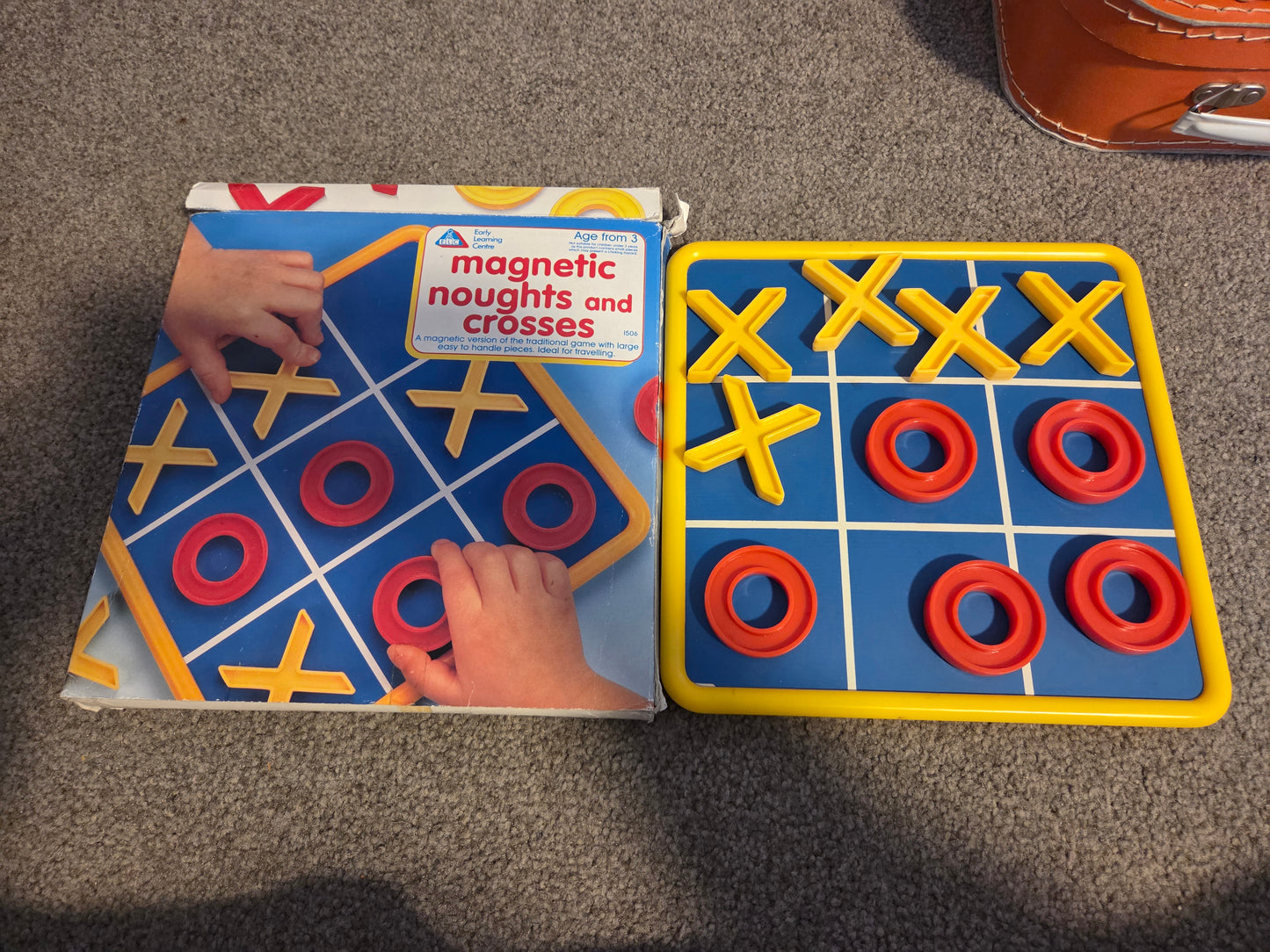 Magnetic noughts and crosses