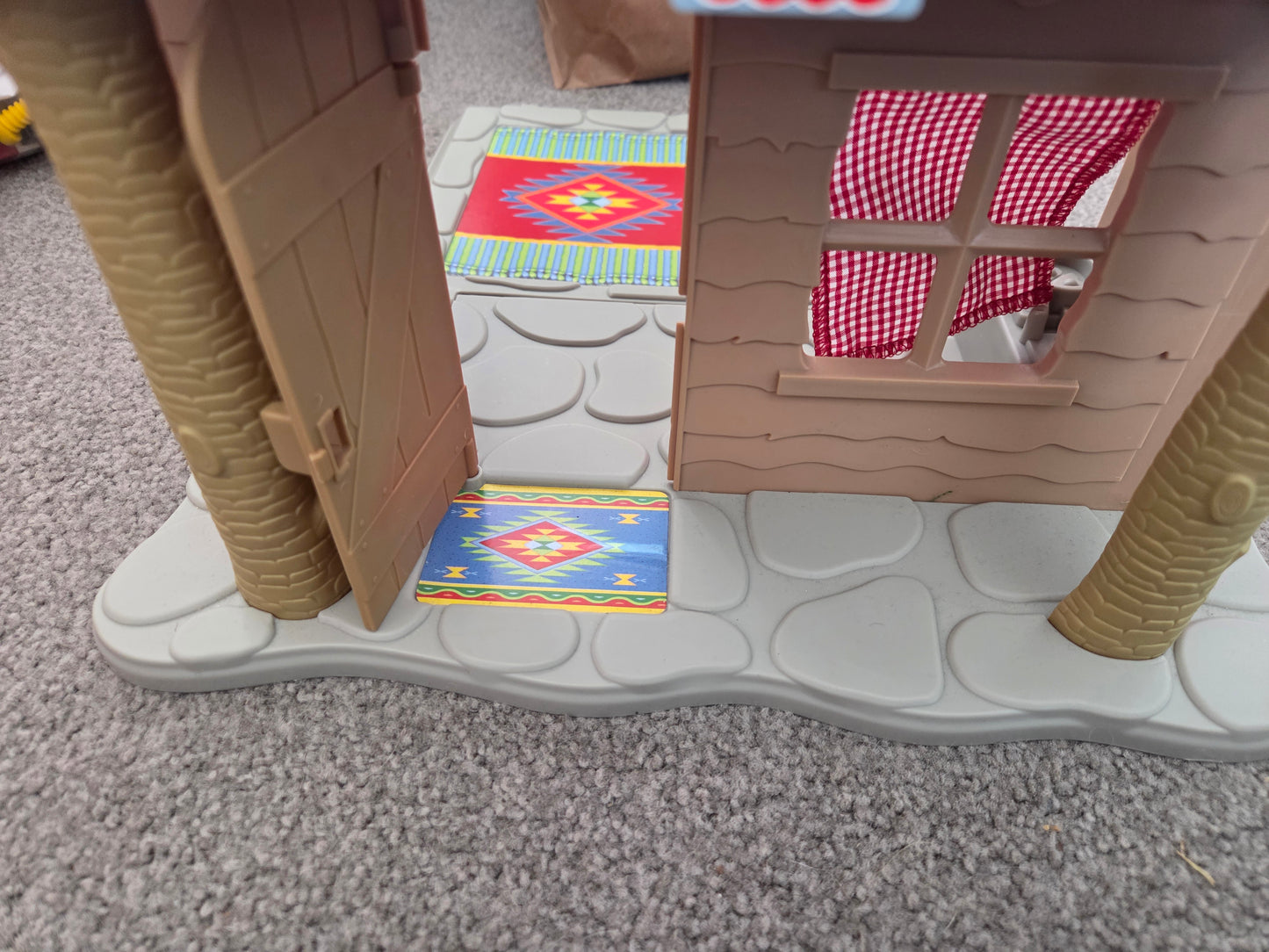 Fisher price loving families log cabin with accessories