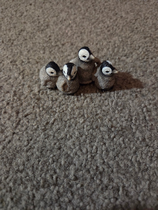 Schleich huddle of baby emperor penguins retired