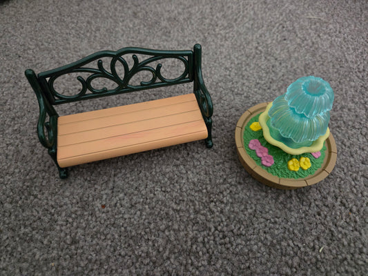 Sylvanian families bench and fountain