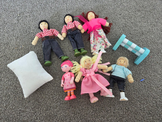 Dolls house figures