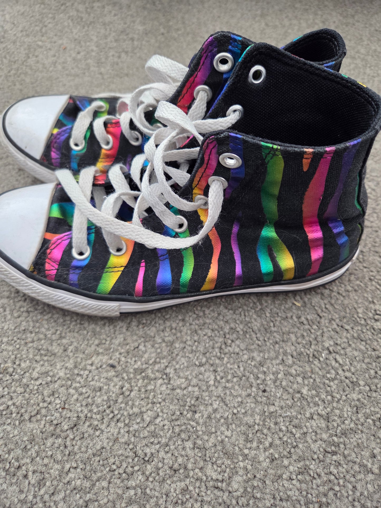 Rainbow high top converse size 2