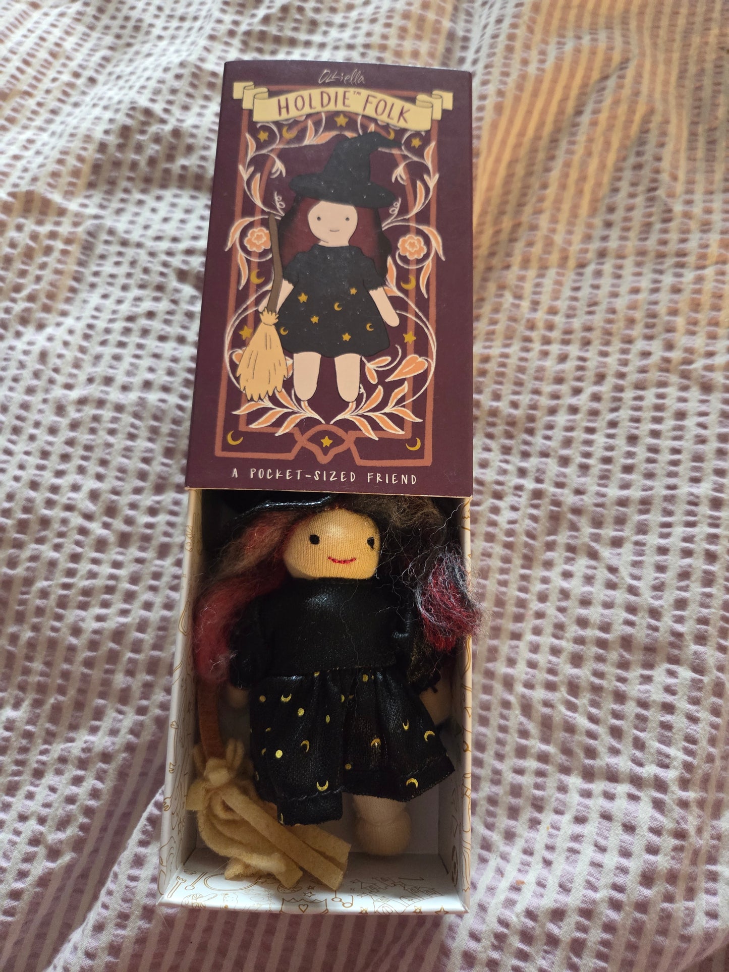 Olli Ella Witch