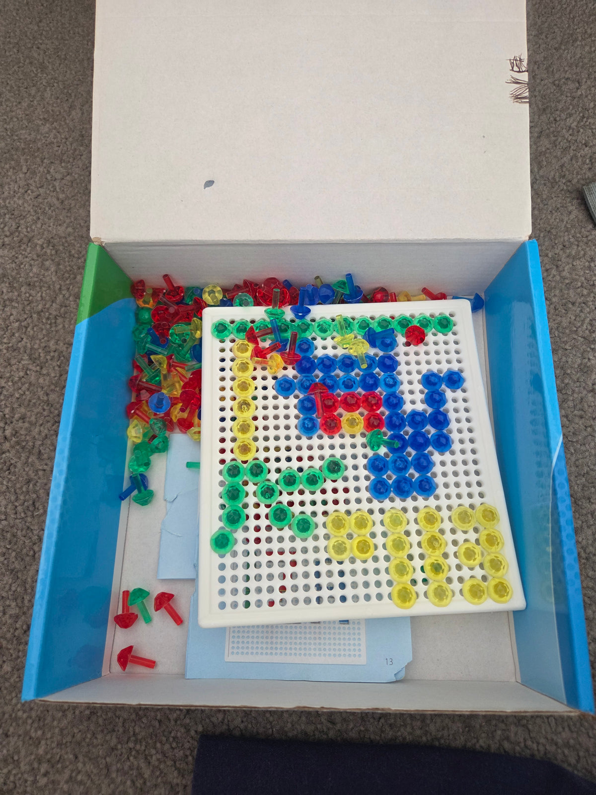 Mosaic peg board
