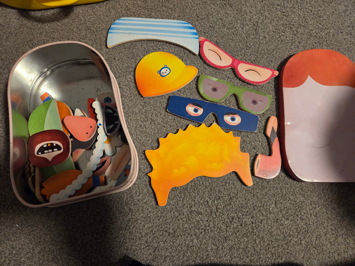 Djeco magnetic face set