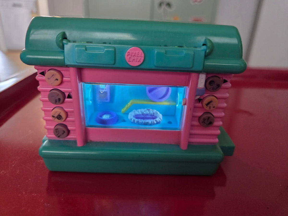 Pixel chix jammin' hamster house