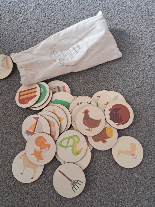 Wooden rhyming game