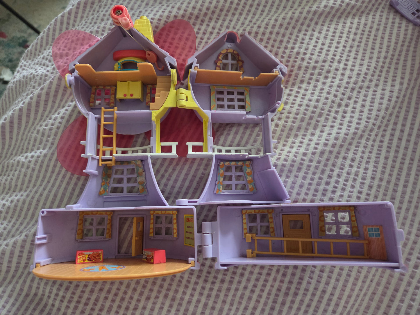 Teeny weeny families windmill bakery and cafe