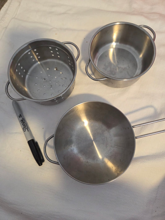 Play cooking pots