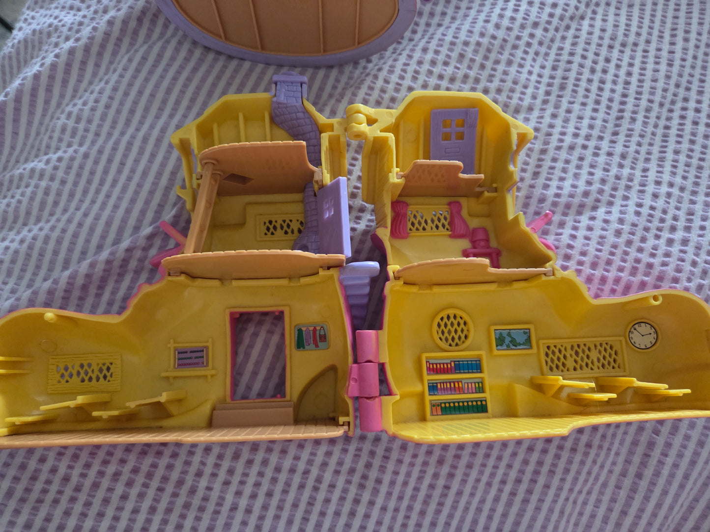 Teeny weeny families boot house