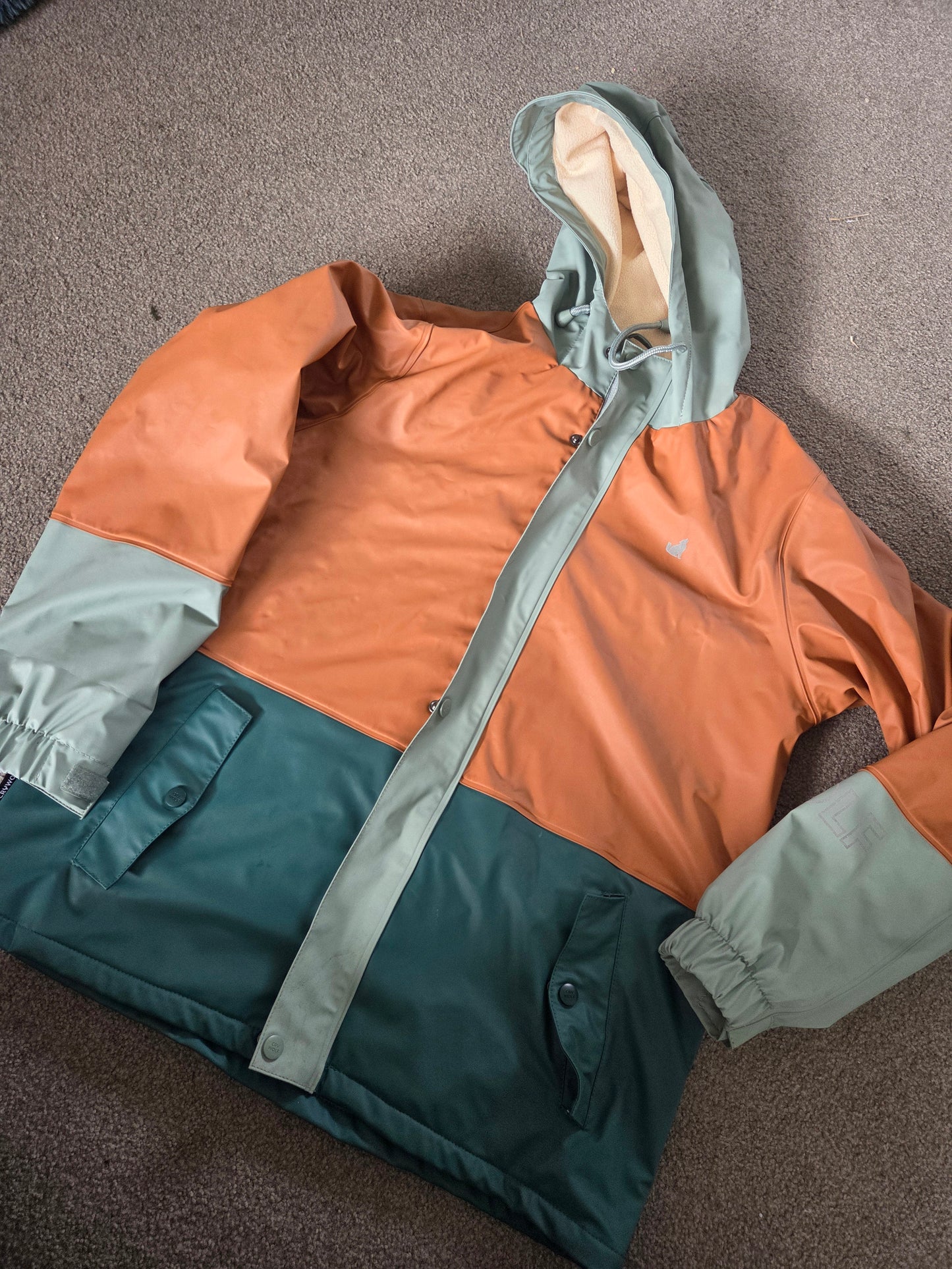 Crywolf explorer jacket size 13-14
