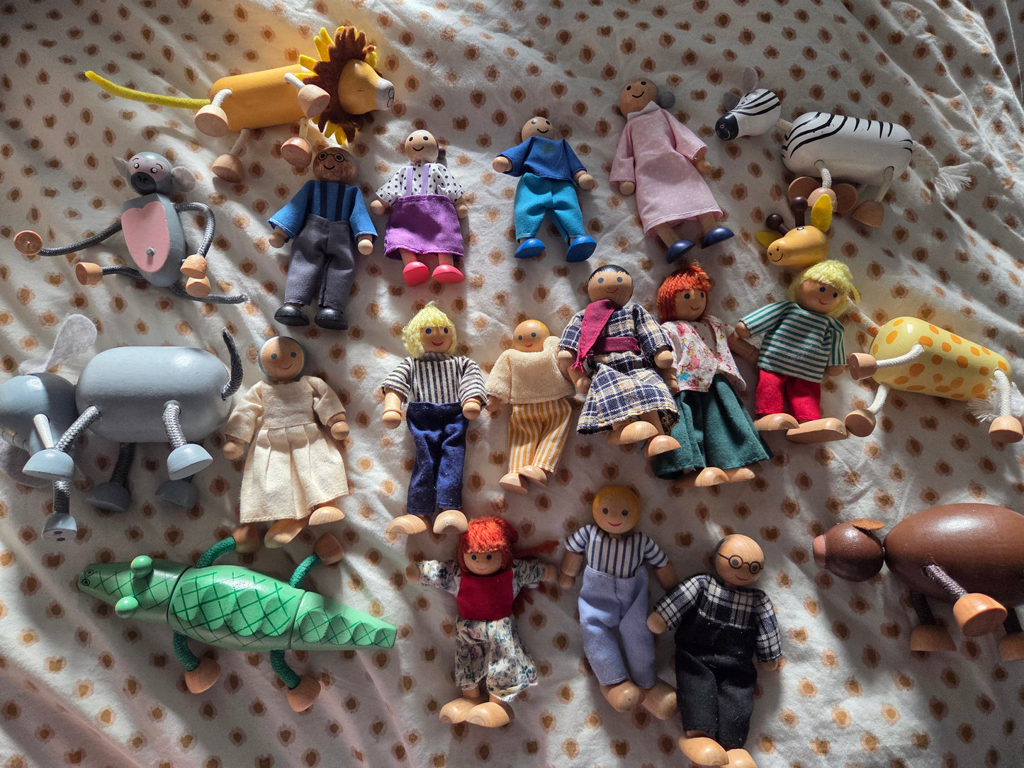 Bundle of wooden dollshouse figures and animals